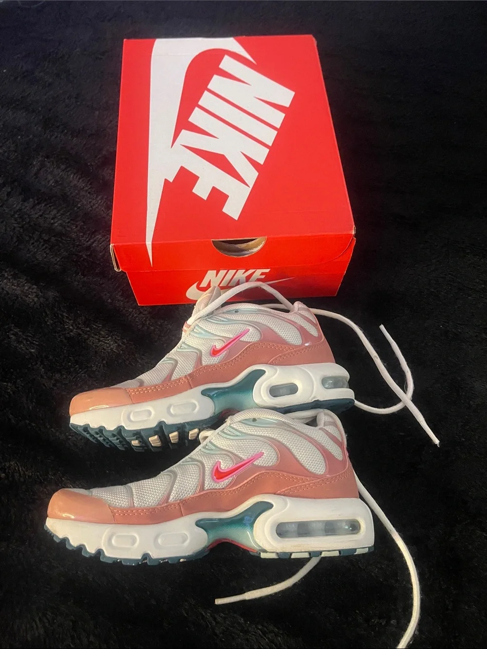 Kids Nike Air Max Plus Sneakers White with Pink and Peach Accents (Box Included)